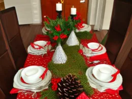 Jak zrobić bożonarodzeniową dekorację stołu